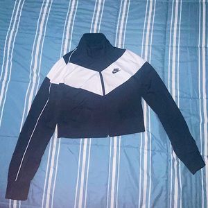 Nike Running Jacket Cropped (Small)